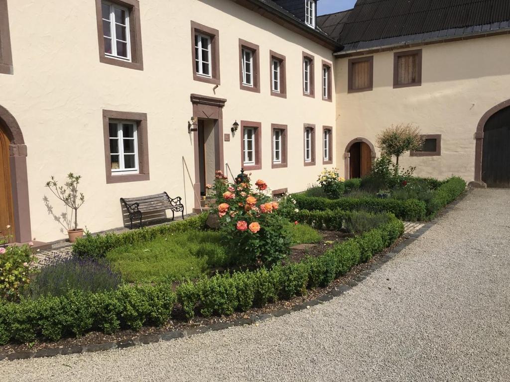 Ferienwohnung In Historischem Bauernhaus In Der Eifel Mettendorf Exterior photo